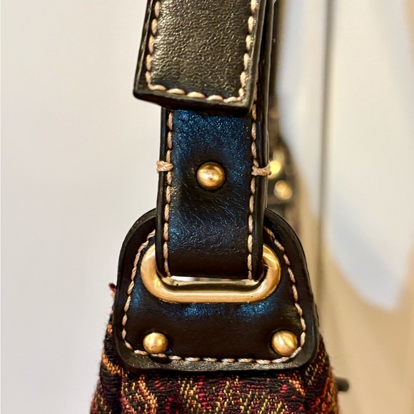 VINTAGE~  Etienne Aigner Small Tapestry Shoulder Bag Purse~MINT CONDITION~SKU049 - Picture 11 of 16